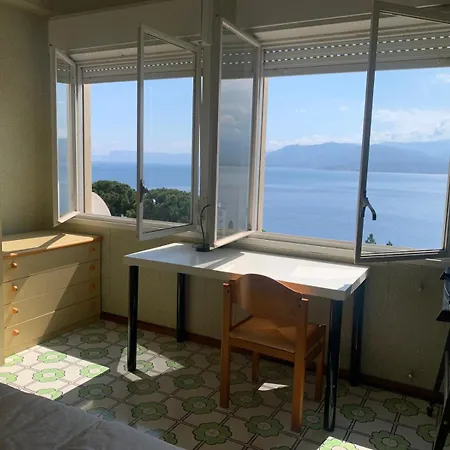 Apartment Sullo Stretto